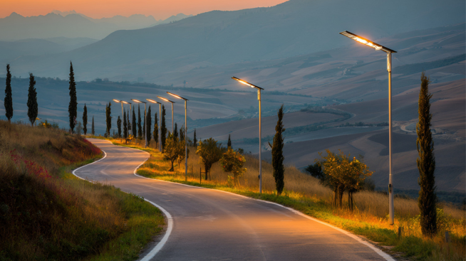 Off-Grid Solar Street Lighting — Soran–Khlefan Tunnel and Mountain Road Safety Upgrade